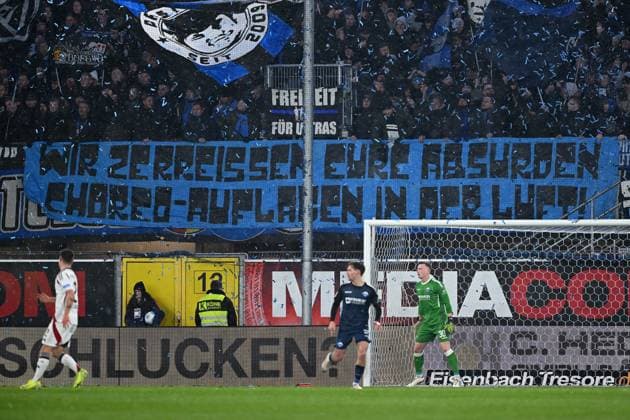 Paderborn, Home Deluxe Arena, 22.11.24, GER, Herren, 2.Bundesliga, Saison 2024-2025, SC Paderborn 07 - 1.FC Nuernberg Bild: Fankurve, Fans, Fanblock Paderborn Only for editorial use! DFL regulations prohibit any use of photographs as image sequences and or quasi-video. NRW Deutschland