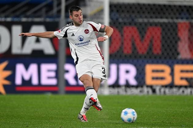 Paderborn, Home Deluxe Arena, 22.11.24, GER, Herren, 2.Bundesliga, Saison 2024-2025, SC Paderborn 07 - 1.FC Nuernberg Bild: Robin KNOCHE (Nuernberg) Only for editorial use! DFL regulations prohibit any use of photographs as image sequences and or quasi-video. NRW Deutschland