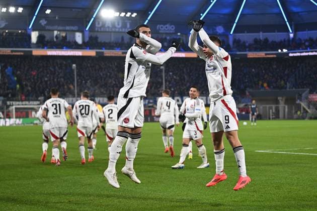 Paderborn, Home Deluxe Arena, 22.11.24, GER, Herren, 2.Bundesliga, Saison 2024-2025, SC Paderborn 07 - 1.FC Nuernberg Bild: Stefanos TZIMAS (Nuernberg) jubelt nach seinem Tor zum 1:2 Only for editorial use! DFL regulations prohibit any use of photographs as image sequences and or quasi-video. NRW Deutschland