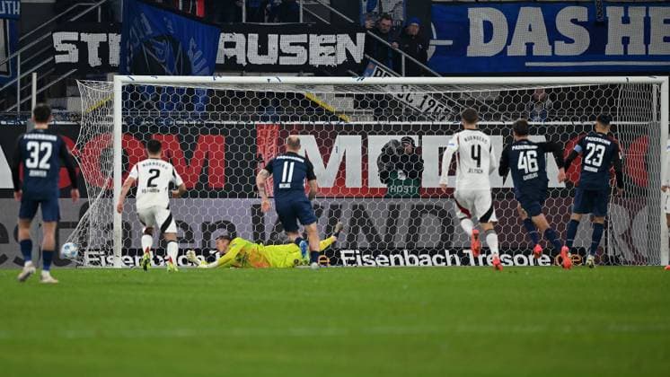 Paderborn, Home Deluxe Arena, 22.11.24, GER, Herren, 2.Bundesliga, Saison 2024-2025, SC Paderborn 07 - 1.FC Nuernberg Bild: Raphael OBERMAIR (Paderborn) macht das Tor zum 2:2 Only for editorial use! DFL regulations prohibit any use of photographs as image sequences and or quasi-video. NRW Deutschland