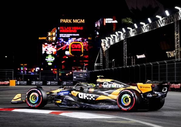 LAS VEGAS - Lando Norris (McLaren) during 3rd free practice for the Las Vegas Grand Prix. ANP SEM VAN DER WAL xVIxANPxSportx xxANPxIVx 514049282 originalFilename: 514049282.jpg