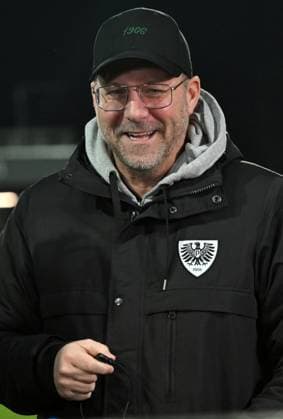 Trainer Sascha Hildmann (Preußen Münster) 22.11.2024, Fussball 2. Bundesliga, 13. Spieltag, Saison 2024 2025 Preußen Münster - 1. FC Köln 0:1 Muenster Preussenstadion Nordrhein Westfalen Deutschland
