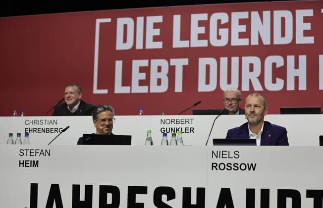 23.11.2024 - Fussball - Saison 2024 2025 - 2. Fussball - Bundesliga - Mitgliederversammlung Jahreshauptversammlung JHV 2024 - Sportfoto Zink DaMa - xdaxmax - Stefan Heim ( Vorstand Finanzen für Rechnungswesen Controlling und Finanzbuchhaltung 1. FC Nürnberg FCN ) Niels Rossow ( Vorstand Strategie & Marketing 1. FC Nürnberg FCN )