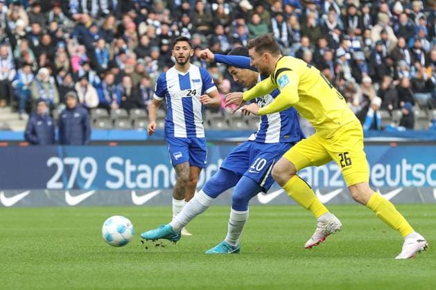 23.11.2024, xtgx, Fussball 2. Bundesliga, Hertha BSC Berlin - SSV Ulm 1846 emspor, v.l. Ibrahim Maza (Hertha, 10) schiesst Tor, schießt, Torschuetze, erzielt Tor, Treffer, scores the goal 1:0 (DFL DFB REGULATIONS PROHIBIT ANY USE OF PHOTOGRAPHS as IMAGE SEQUENCES and or QUASI-VIDEO) Berlin