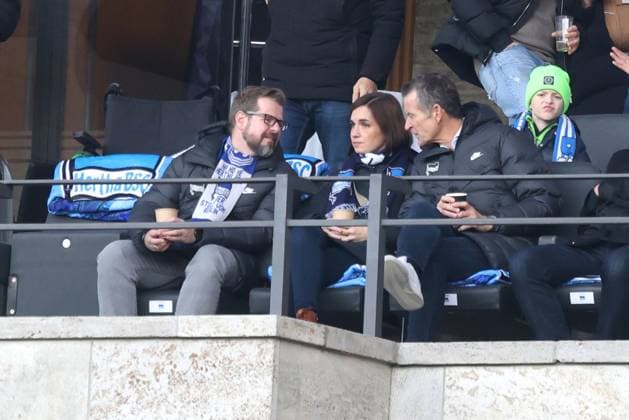 DEU, DFL, 2. FBL, Hertha BSC vs. SSV Ulm, 23.11.2024, Berliner Olympiastadion, Berlin, DEU, DFL, 2. FBL, Hertha BSC vs. SSV Ulm, im Bild Fabian Drescher (Hertha BSC,Praesident), Thomas Herrich (Hertha Geschaeftsleitung) DFL - regulations prohibit any use of Photographs as image sequences and or quasi-video Foto: Juergen Engler nordphoto GmbH