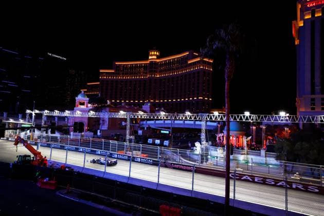 LAS VEGAS, NV - NOVEMBER 22: General view of the track in front of the Bellagio Hotel & Casino during qualifying for the Formula 1 Heineken Silver Las Vegas Grand Prix on the Las Vegas Strip Circuit on November 22, 2024 in Las Vegas, Nevada. (Photo by Jeff Speer Icon Sportswire) AUTO: NOV 22 F1 Heineken Silver Las Vegas Grand Prix EDITORIAL USE ONLY Icon2411221431