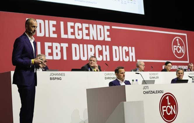 23.11.2024 - Fussball - Saison 2024 2025 - 2. Fussball - Bundesliga - Mitgliederversammlung Jahreshauptversammlung JHV 2024 - Sportfoto Zink DaMa - xdaxmax - Niels Rossow ( Vorstand Strategie & Marketing 1. FC Nürnberg FCN ) spricht zu Mitgliedern - Joti Chatzialexiou ( Vorstand 1. FC Nürnberg FCN ) Stefan Heim ( Vorstand Finanzen für Rechnungswesen Controlling und Finanzbuchhaltung 1. FC Nürnberg FCN ) hören zu