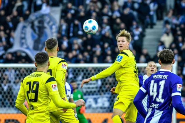 23.11.2024, xlakx, Fussball - 2.Bundesliga, Hertha BSC Berlin - SSV Ulm 1846 emspor, v.l. Luka Hyrylaeinen (SSV Ulm 1846 38),Zweikampf, Duell, Kampf, tackle (DFL DFB REGULATIONS PROHIBIT ANY USE OF PHOTOGRAPHS as IMAGE SEQUENCES and or QUASI-VIDEO) Daniel Lakomski Jan Huebner Berlin
