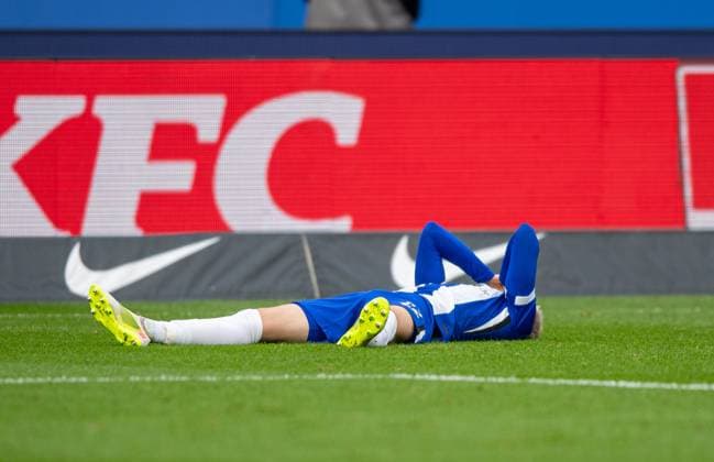 Fussball, Herren, Saison 2024 2025, 2. Bundesliga (13. Spieltag), Hertha BSC - SSV Ulm, Marten Winkler (Hertha BSC) am Boden, 23.11. 2024,