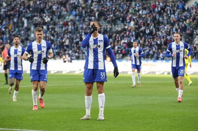 23.11.2024, xtgx, Fussball 2. Bundesliga, Hertha BSC Berlin - SSV Ulm 1846 emspor, v.l. Derry Scherhant (Hertha, 39) Jubel, Torjubel, jubelt ueber das Tor, celebrate the goal, celebration (DFL DFB REGULATIONS PROHIBIT ANY USE OF PHOTOGRAPHS as IMAGE SEQUENCES and or QUASI-VIDEO) Berlin