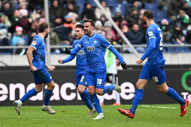 2. Bundesliga - Hannover 06 - SV Darmstadt 98 am 23.11.2024 in der HDI Arena in Hannover Jubel, Torjubel, Torschuetze, Torschütze Philipp Förster Foerster (Darmstadt) jubelt nach seinem Tor zum 0:1.