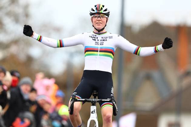 Dutch Fem Van Empel celebrates as she crosses the finish line at the women elite race at the CAPS Urban Cross Kortrijk cyclocross cycling event on in Kortrijk, the fourth stage (out of 7) in the Exact Cross 2024-2025 competition. DAVIDxPINTENS  x106146664x