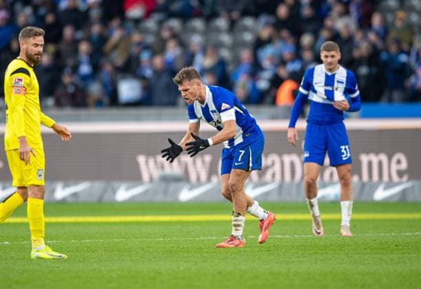 Fussball, Herren, Saison 2024 2025, 2. Bundesliga (13. Spieltag), Hertha BSC - SSV Ulm, Florian Niederlechner (Hertha BSC) wütend, 23.11. 2024,