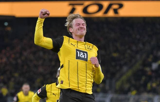 Sport Bilder des Tages 23.11.2024, xblx, Fussball 1.Bundesliga, Borussia Dortmund - SC Freiburg emspor, v.l. Julian Brandt (Borussia Dortmund), Goal scored, Tor zum 3:0, celebrate the goal, Torjubel , Jubel, jubeln, jubelt, (DFL DFB REGULATIONS PROHIBIT ANY USE OF PHOTOGRAPHS as IMAGE SEQUENCES and or QUASI-VIDEO) Dortmund *** 23 11 2024, xblx, Fußball 1 Bundesliga, Borussia Dortmund SC Freiburg emspor, v l Julian Brandt Borussia Dortmund , Goal scored, Tor zum 3 0, celebrate the goal, Torjubel , Jubel, jubeln, jubelt, DFL DFB REGULATIONS PROHIBIT ANY USE OF PHOTOGRAPHS as IMAGE SEQUENCES and or QUASI VIDEO Dortmund