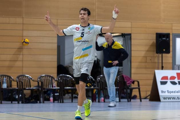 Yannick Bibelriether (SV Schwaig, 05), Einzelbild, Einzelfoto, Portrait, Portraet, jubelt, Jubel, positive Emotionen, positive Emotion, SV Schwaig Volleyball - TV Rottenburg, Volleyball, 2. Bundesliga Sued, 6. Spieltag, 23.11.2024 SV Schwaig Volleyball - TV Rottenburg, Volleyball, 2. Bundesliga Sued, 6. Spieltag, 23.11.2024 Schwaig Copyright: xEibner-Pressefoto G.xSantemizx EP_GSZ