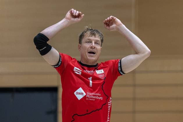 Dirk Mehlberg (TV Rottenburg, 01), Einzelbild, Einzelfoto, Portrait, Portraet, jubelt, Jubel, positive Emotionen, positive Emotion, SV Schwaig Volleyball - TV Rottenburg, Volleyball, 2. Bundesliga Sued, 6. Spieltag, 23.11.2024 SV Schwaig Volleyball - TV Rottenburg, Volleyball, 2. Bundesliga Sued, 6. Spieltag, 23.11.2024 Schwaig Copyright: xEibner-Pressefoto G.xSantemizx EP_GSZ