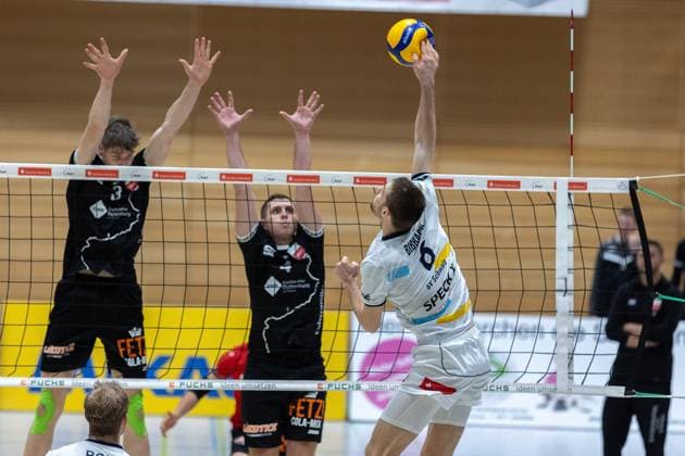Jan Huber (TV Rottenburg, 03), Jakob Elsaesser (TV Rottenburg, 04), Max Bibrack (SV Schwaig, 06), SV Schwaig Volleyball - TV Rottenburg, Volleyball, 2. Bundesliga Sued, 6. Spieltag, 23.11.2024 SV Schwaig Volleyball - TV Rottenburg, Volleyball, 2. Bundesliga Sued, 6. Spieltag, 23.11.2024 Schwaig Copyright: xEibner-Pressefoto G.xSantemizx EP_GSZ