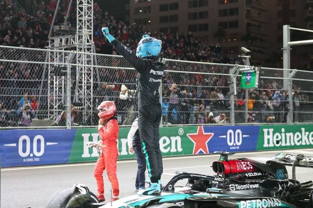 Winner, Sieger, George Russell (Mercedes-AMG), Grosser Preis von Las Vegas, Motorsport, Herren, Formel 1, Rennen, 23.11.2024 Las Vegas Nevada USA