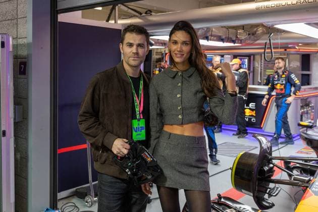 Schauspieler Paul Wesley mit Freundin Natalie, Grosser Preis von Las Vegas, Motorsport, Herren, Formel 1, Rennen, 23.11.2024 Las Vegas Nevada USA