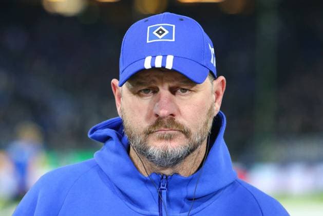 GER, Hamburg, Fussball, DFB, HSV vs FC Schalke 04 , im Volkspark Stadion, 23.11.2024, Trainer Steffen Baumgart (Hamburger SV) DFL regulations prohibit any use of photographs as image sequences and or quasi-video. Copyright: HMBxMedia FernandoxSoares