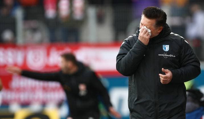 Christian Titz Trainer Magdeburg , 2.Bundesliga, Jahn Regensburg-1.FC Magdeburg , Fußball in den JahnStadion , Regensburg , Bayern, Deutschland . November 24, 2024 . Photo by: Davide Elias Ipa Photo Pressefoto DENL Copyright: xDavidexEliasx