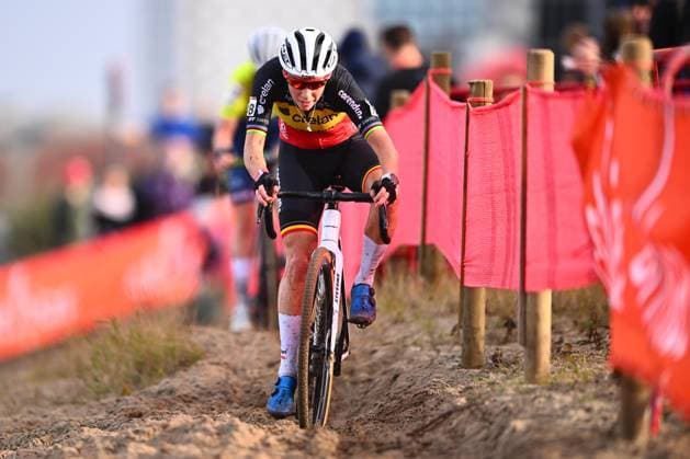 UCI Cyclocross World Cup Antwerpen 2024 ANTWERPEN, BELGIUM - NOVEMBER 24 : Cant Sanne (BEL) of Crelan - Corendon in action during the 1st leg of the UCI Cyclocross World Cup series 2024-2025 in Antwerpen, Belgium, 24 11 2024 Antwerpen Belgium  Copyright: x Creator x