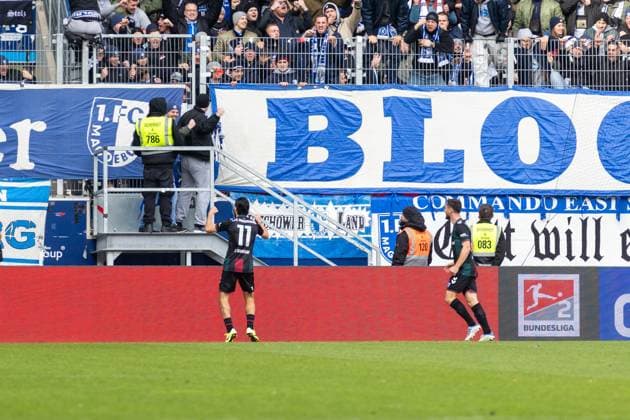 24.11.2024, Fussball, GER, Saison, 2.Liga, Saision 2024 2025, 13. Spieltag, SSV Jahn Regensburg - 1. FC Magdeburg Jubel nach dem 1:0 für Magdeburg durch Mohammed El Hankouri DFL REGULATIONS PROHIBIT ANY USE OF PHOTOGRAPHS AS IMAGE SEQUENCES AND OR QUASI-VIDEO. Regensburg Bayern Deutschland Jahnstadion Regensburg