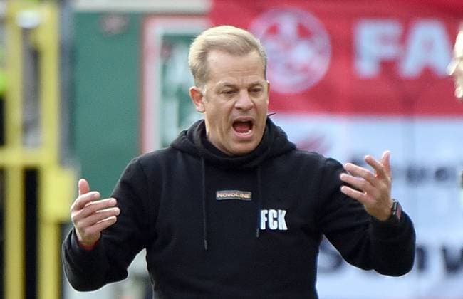 24.11.2024, xhbx, Fussball 2.Bundesliga, 1.FC Kaiserslautern - Eintracht Braunschweig emspor, v.l. Trainer Markus Anfang (1. FC Kaiserslautern) (DFL DFB REGULATIONS PROHIBIT ANY USE OF PHOTOGRAPHS as IMAGE SEQUENCES and or QUASI-VIDEO) Kaiserslautern