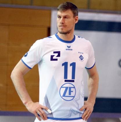 Frust nach der Niederlage Marcus BOEHME (Friedrichshafen), He-Volleyball, DVV Pokal-Viertelfinal 2024 25, TSV Haching Muenchen vs VfB Friedrichshafen, Geothermie-Arena, Unterhaching, 24.11.24,