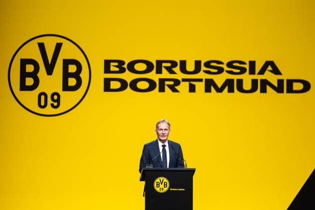 25.11.2024, Fussball, Wirtschaft, Politik, Saison 2024 2025, Ordentliche Hauptversammlung Borussia Dortmund, Vorsitzender der Geschäftsführung Hans-Joachim Watzke (Borussia Dortmund) mit seiner Abschiedsrede, Dortmund Westfalenhalle NRW Deutschland xRHR-FOTO DEx Copyright: DennisxEwert RHR-FOTOx RHR-FOTO DE
