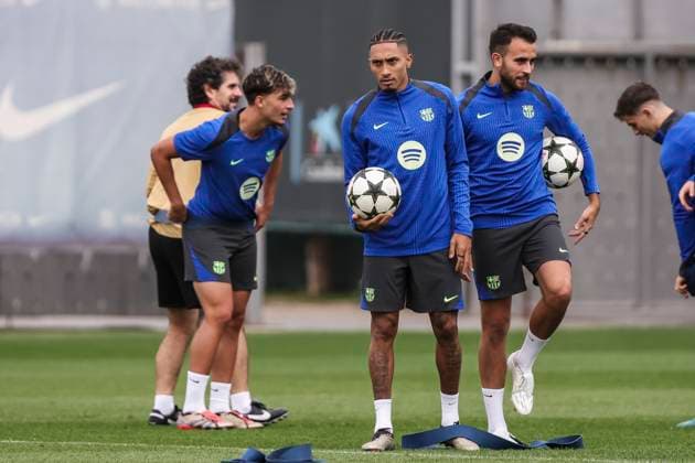 November 25, 2024, Sant Joan Despi, Barcelona, SPAIN: Raphinha Dias Belloli and Eric Garcia during the training day of FC Barcelona, Barca ahead UEFA Champions League, football match against Stade Brestois 29 at Ciudad Esportiva Joan Gamper on November 25, 2024 in Sant Joan Despi, Barcelona, Spain. Sant Joan Despi SPAIN - ZUMAa181 20241125_zaa_a181_017 Copyright: xJavierxBorregox