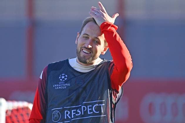 Harry KANE (Bayern Muenchen), Aktion,Einzelbild,angeschnittenes Einzelmotiv,Halbfigur,halbe Figur. Abschlusstraining Fussball Champions League Ligaphase, FC Bayern Muenchen - Paris Saint German (PSG) am 26.11.2024, A L L I A N Z A R E N A.