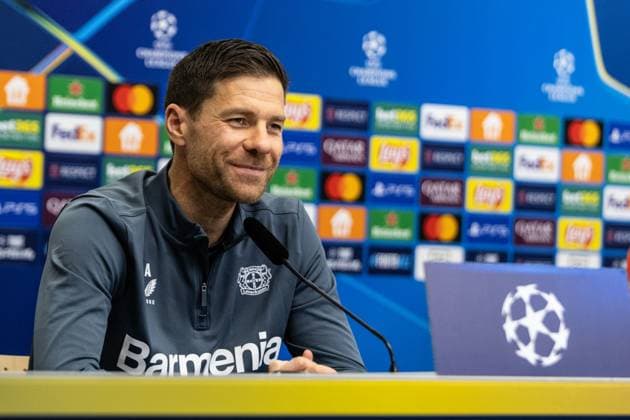 Pressekonferenz: Bayer 04 Leverkusen, 25.11.2024 Xabi Alonso (Cheftrainer, Bayer 04 Leverkusen), Pressekonferenz: Bayer 04 Leverkusen; BayArena, Leverkusen, 25.11.2024 Pressekonferenz zum UEFA Champions League Spiel gegen RB Salzburg. Copyright: xBEAUTIFULxSPORTS Buriakovx
