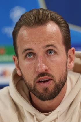 München, Deutschland, 25. November 2024: Fussball, Herren, Saison 2024 2025, FC Bayern München, Säbener Strasse, Trainingsgelände, Internationale Pressekonferenz, Champions League Harry Kane (FC Bayern München) Kopf, Portrait auf der Pressekonferenz