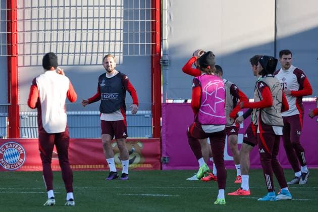 Harry Kane (FC Bayern Muenchen, 09) beim Training mit Leon Goretzka (FC Bayern Muenchen, 08) und Michael Olise (FC Bayern Muenchen 17), Ger, Abschlusstraining, FC Bayern Muenchen, Fussball, UEFA Champions League, 5. Spieltag, Saison 2024 2025, 25.11.2024, Ger, Abschlusstraining, FC Bayern Muenchen, Fussball, UEFA Champions League, 5. Spieltag, Saison 2024 2025, 25.11.2024 Muenchen Copyright: xEibner-Pressefoto JennixMaulx EP_JML