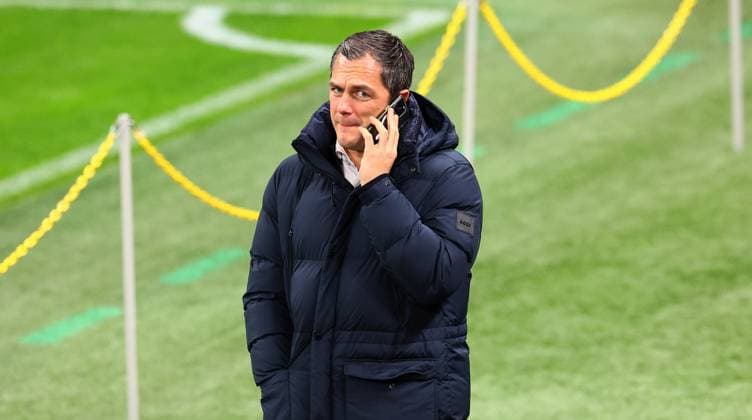 RB Leipzig - Platzbegehung Champions League Mailand, 25.11.2024, Giuseppe-Meazza-Stadion, Fussball, Champions League, Matchday-1, RB Leipzig vs. Inter Mailand am 26 11 2024 , RB Leipzig Platzbegehung , Im Bild: Marcel Schäfer Schaefer (RB Leipzig, Geschäftsführer ,