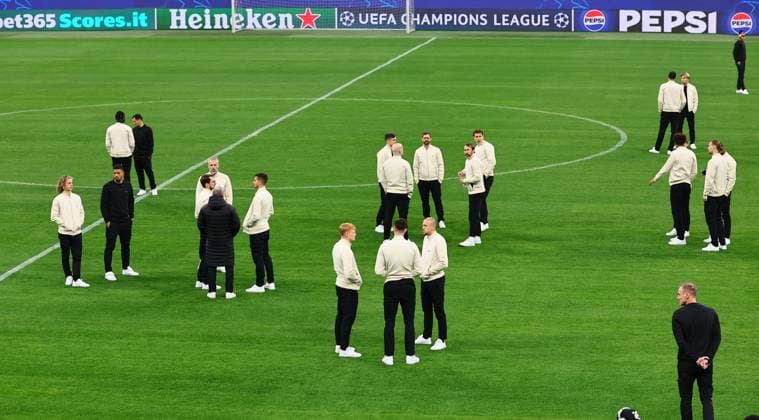 RB Leipzig - Platzbegehung Champions League Mailand, 25.11.2024, Giuseppe-Meazza-Stadion, Fussball, Champions League, Matchday-1, RB Leipzig vs. Inter Mailand am 26 11 2024 , Im Bild: RB Leipzig Platzbegehung ,