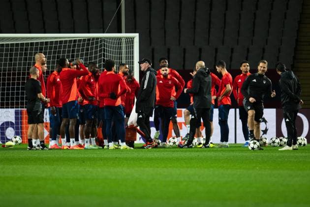 STADE BRESTOIS - VEILLE DE LIGUE DES CHAMPIONS PHOTOPQR OUEST FRANCE Guillaume Saligot ; Barcelone ; 25 11 2024 ; Football - Ligue des Champions ( LDC ) - Entrainement et conference de presse Brest Roy avant le match -FCBarcelona VS. Stade Brestois 29 ( SB29 Brest ) au Lluís Companys Olympic Stadium Stade Olympique de Montjuic a Barcelone ( Espagne ) , le 25 Novembre 2024 . Ici le groupe a l entrainement . Photo : Guillaume Saligot Ouest-France Barcelone France  Copyright: xPHOTOPQR OUESTxFRANCE MAXPPPxGuillaumexSaligotx 20241125OFR0205 20241125OFR0205
