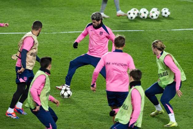 Football players of Atletico Madrid in action during the training session prior to the UEFA Champions League, round 5, match AC Sparta Praha vs Atletico Madrid, in Prague, Czech Republic, on November 25, 2024. (CTKxPhoto MichaelaxRihova) CTKPhotoP2024112506467  CTKPhotoP2024112506467