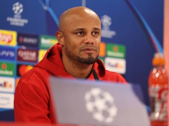 München, Deutschland, 25. November 2024: Fussball, Herren, Saison 2024 2025, FC Bayern München, Säbener Strasse, Trainingsgelände, Internationale Pressekonferenz, Champions League Vincent Kompany, Trainer (FC Bayern München) Kopf, Portrait bei der Pressekonferenz