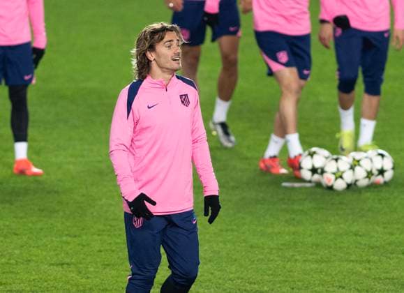 Football player of Atletico Madrid Antoine Griezmann in action during the training session prior to the UEFA Champions League, round 5, match AC Sparta Praha vs Atletico Madrid, in Prague, Czech Republic, on November 25, 2024. (CTKxPhoto MichaelaxRihova) CTKPhotoP2024112506662  CTKPhotoP2024112506662