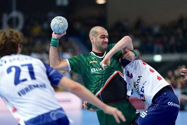Sport Themen der Woche KW48 Sport Bilder des Tages Wetzlar, Germany, November 25th 2024: Vladimir Vranjes ( 14 Wetzlar ) during the DAIKIN Handball-Bundesliga game between HSG Wetzlar and 1.VfL Potsdam at Buderus-Arena in Wetzlar, GERMANY. (Julia Kneissl SPP)  Copyright: xJuliaxKneisslx xSPPx spp-en-JuKnSp-JK_04655.jpeg