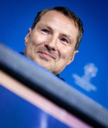 MANCHESTER - Coach Brian Priske of Feyenoord Rotterdam speaks to the press ahead of the UEFA Champions League match against Manchester City at the Etihad Stadium on Nov. 25 in Manchester, United Kingdom. ANP KOEN VAN WEEL xVIxANPxSportx xxANPxIVx 514279383 originalFilename: 514279383.jpg