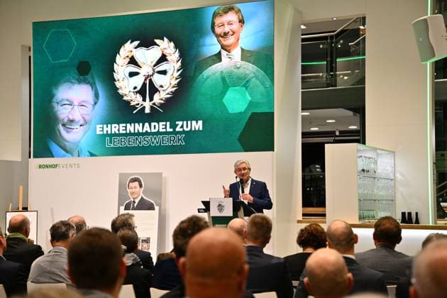 25.11.2024 - SpVgg Greuther Fürth Fuerth - Mitgliederversammlung 2024 - - xwoxzix - Helmut Hack (ehem. Präsident Geschäftsführer SpVgg Greuther Fürth )