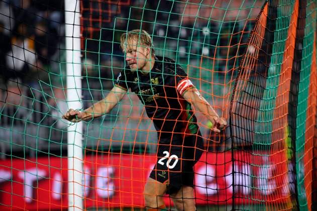 Sport Themen der Woche KW48 Venezia s Joel Pohjanpalo during the Serie A enilive soccer match between Venezia and Lecce at the Pier Luigi Penzo Stadium, north Est Italy -Monday, November 25, 2024. - Soccer  Copyright: xPaolaxGarbuio Lapressex
