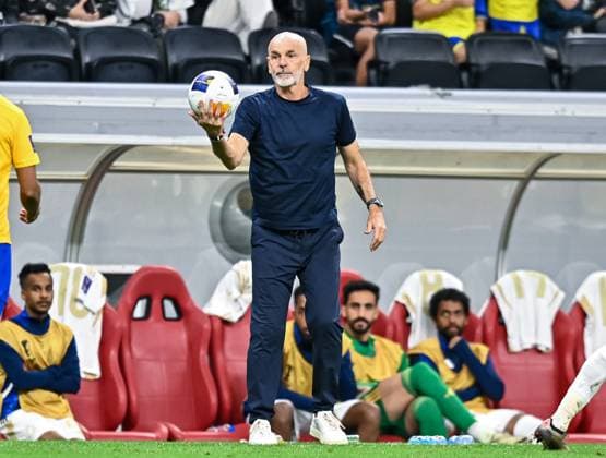 AFC CHAMPIONS LEAGUE ELITE, AL GHARAFA SC (QTR) v AL NASSR FC (KSA) Head Coach Stefano Pioli of Al Nassr FC reacts during the AFC Champions League elite west football match between Qatar s Al Gharafa SC and Saudi Arabia s Al Nassr FC at Al-Bayt Stadium in Al Khor, Qatar, on November 25, 2024 DOHA Qatar Copyright: xNAUSHADx