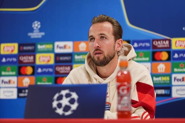 Harry Kane (FC Bayern Muenchen, 09) bei der Pressekonferenz, Ger, Internationale Pressekonferenz, FC Bayern Muenchen, Fussball, UEFA Champions League, 5. Spieltag, Saison 2024 2025, 25.11.2024, Ger, Internationale Pressekonferenz, FC Bayern Muenchen, Fussball, UEFA Champions League, 5. Spieltag, Saison 2024 2025, 25.11.2024 Muenchen Copyright: xEibner-Pressefoto JennixMaulx EP_JML