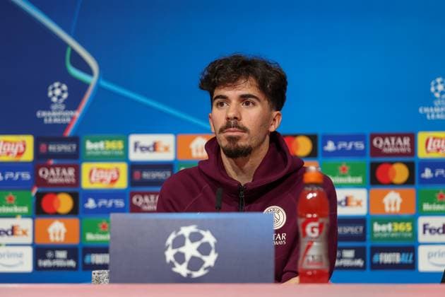 Vitinha (Paris Saint-Germain, PSG, 17) bei der Pressekonferenz, Ger, Internationale Pressekonferenz, Paris Saint-Germain, PSG, Fussball, UEFA Champions League, 5. Spieltag, Saison 2024 2025, 25.11.2024, Ger, Internationale Pressekonferenz, Paris Saint-Germain, PSG, Fussball, UEFA Champions League, 5. Spieltag, Saison 2024 2025, 25.11.2024 Muenchen Copyright: xEibner-Pressefoto JennixMaulx EP_JML