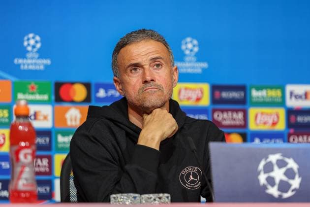 Luis Enrique Martinez Garcia (Paris Saint-Germain, PSG, Head-Coach) bei der Pressekonferenz, Ger, Internationale Pressekonferenz, Paris Saint-Germain, PSG, Fussball, UEFA Champions League, 5. Spieltag, Saison 2024 2025, 25.11.2024, Ger, Internationale Pressekonferenz, Paris Saint-Germain, PSG, Fussball, UEFA Champions League, 5. Spieltag, Saison 2024 2025, 25.11.2024 Muenchen Copyright: xEibner-Pressefoto JennixMaulx EP_JML