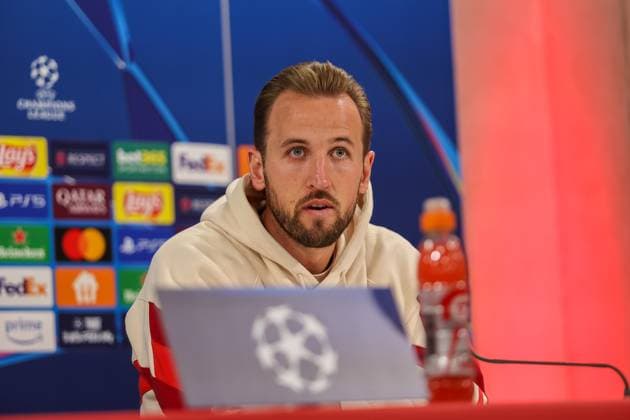 Harry Kane (FC Bayern Muenchen, 09) bei der Pressekonferenz, Ger, Internationale Pressekonferenz, FC Bayern Muenchen, Fussball, UEFA Champions League, 5. Spieltag, Saison 2024 2025, 25.11.2024, Ger, Internationale Pressekonferenz, FC Bayern Muenchen, Fussball, UEFA Champions League, 5. Spieltag, Saison 2024 2025, 25.11.2024 Muenchen Copyright: xEibner-Pressefoto JennixMaulx EP_JML